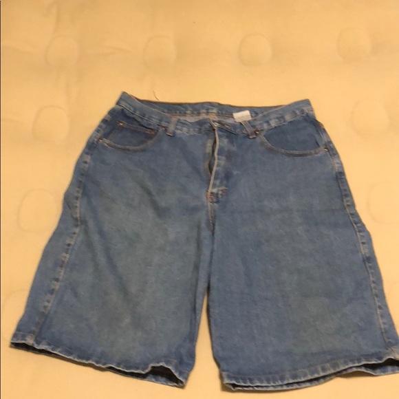 Men’s jean shorts - Picture 1 of 2